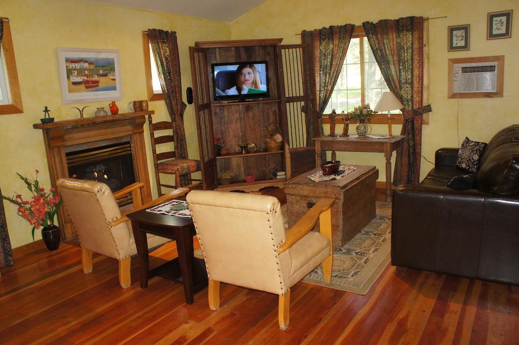 Fairmont Mountain Bungalows Fairmont Hot Springs Δωμάτιο φωτογραφία